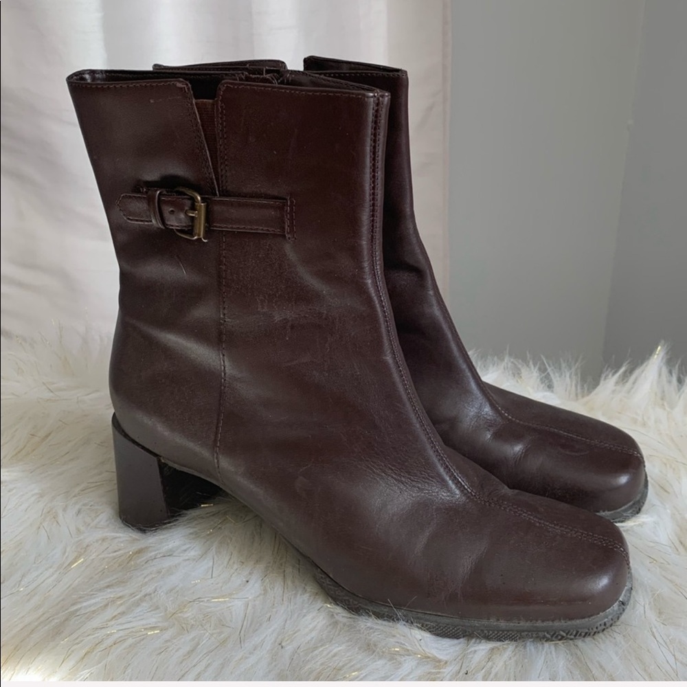 London Fog brown leather boots size 9.5M